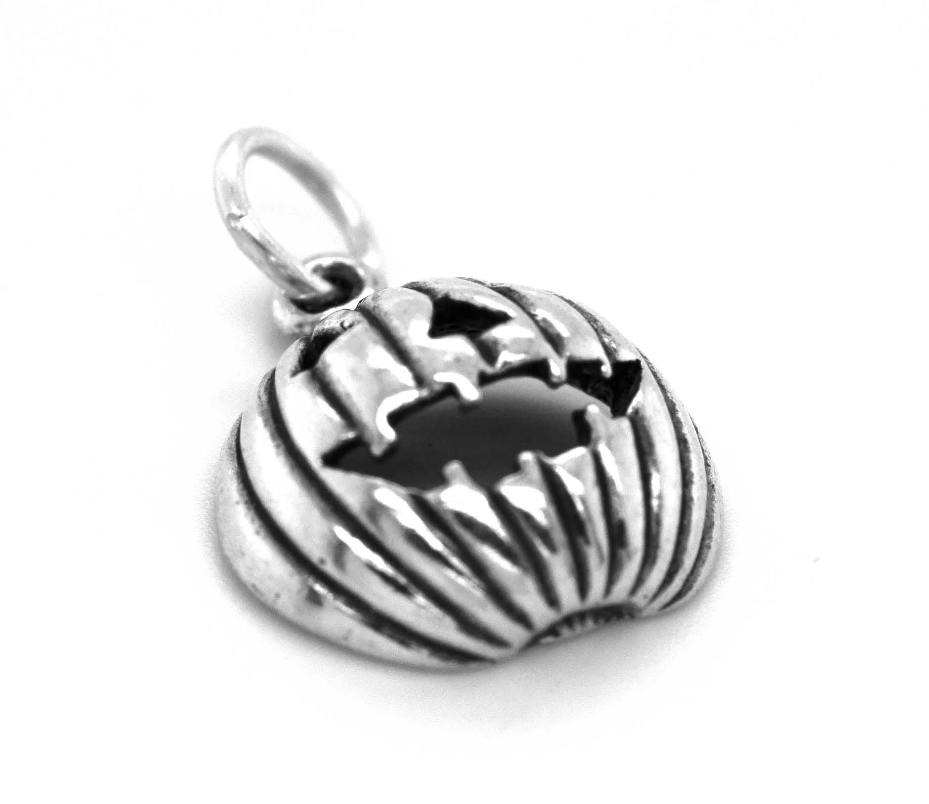 Grinning Jack O' Lantern Charm