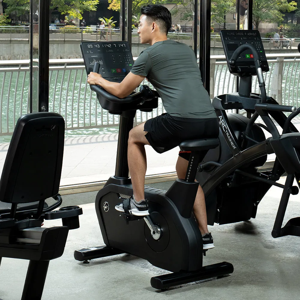 Life Fitness Club Series  Upright Lifecycle SL Bike