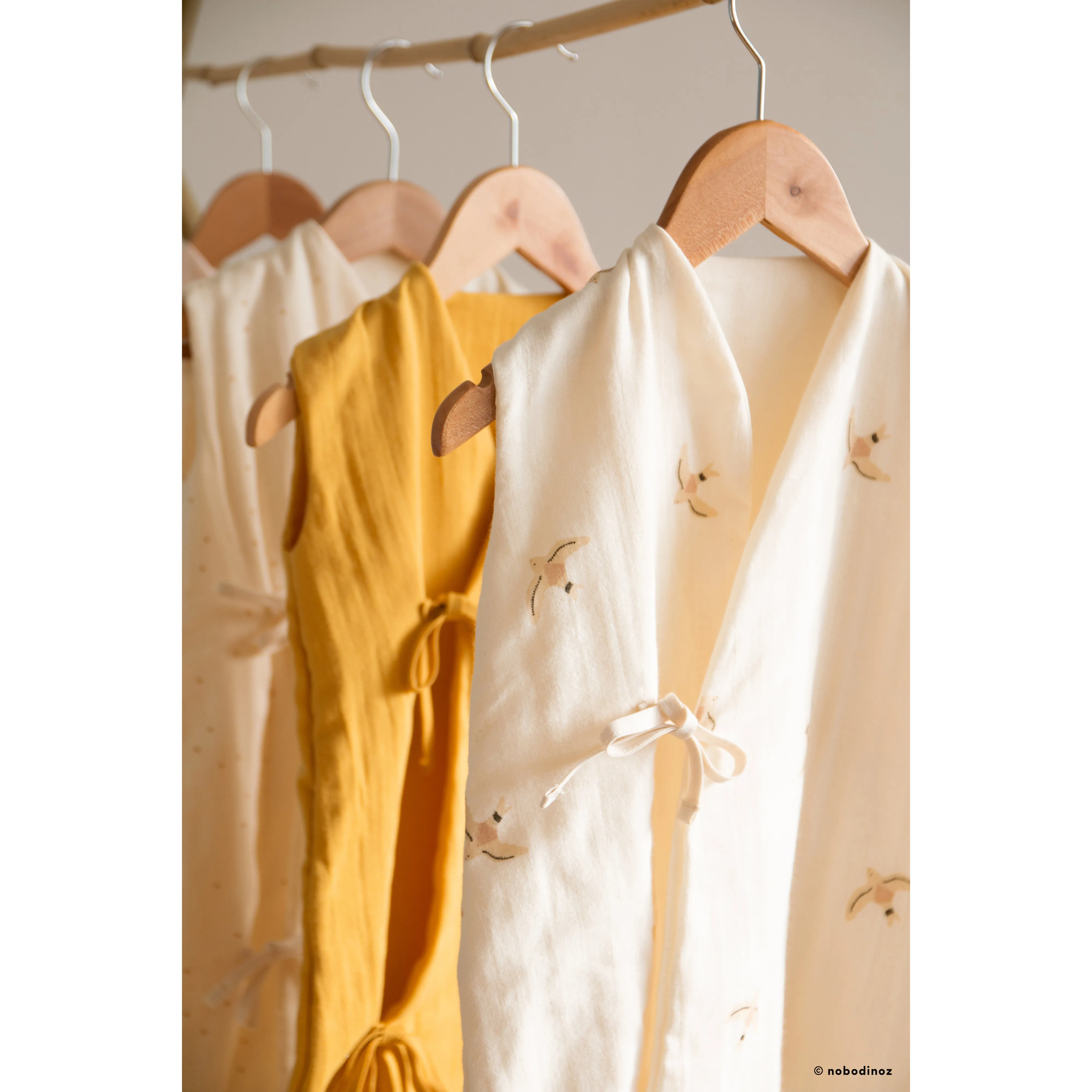 nobodinoz Summer Sleeping Bag Dreamy Gold Stella/White